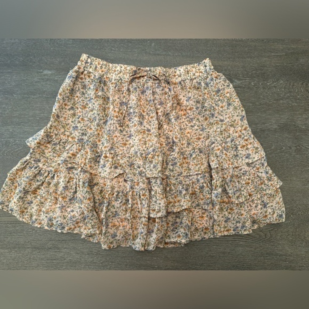 &MERCI FLORAL LAYERED SHORT SKIRT - Size Small SKU:388